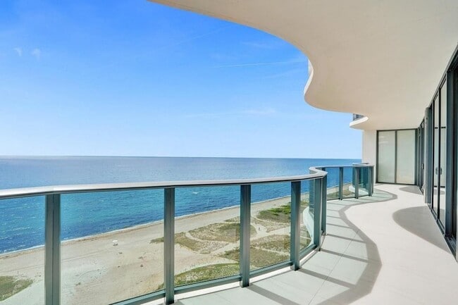 Building Photo - 900 N Ocean Blvd