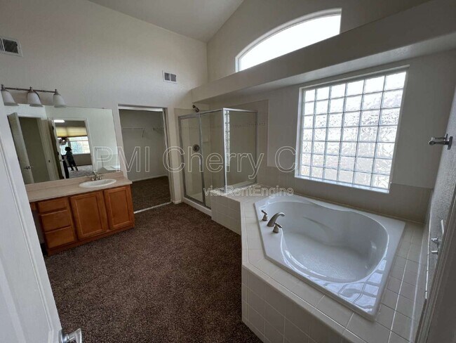 Building Photo - 2115 Selenite Ct