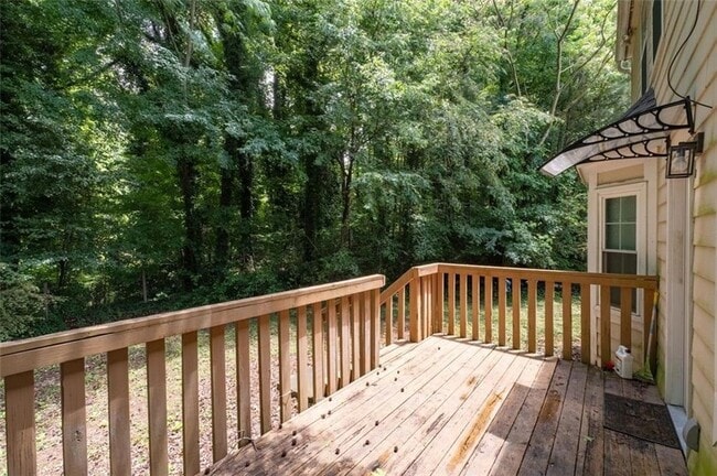 Building Photo - 800 Revena Dr