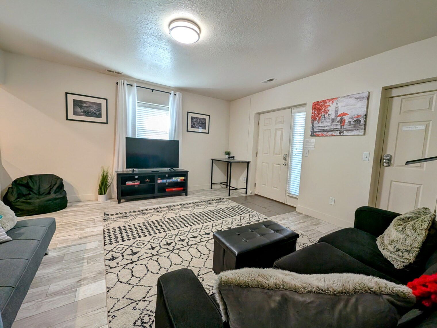 Building Photo - 676 Markea Ave