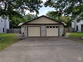 Building Photo - 13309 Saddlebrook Trail