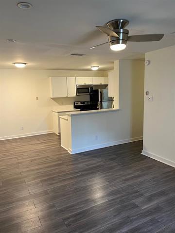 Building Photo - 2902 Douglas Ave