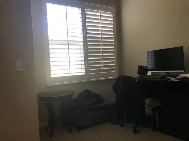 Building Photo - 2bd/2.5ba two car garage end unit condo in Orchard Hill Irvine for rent