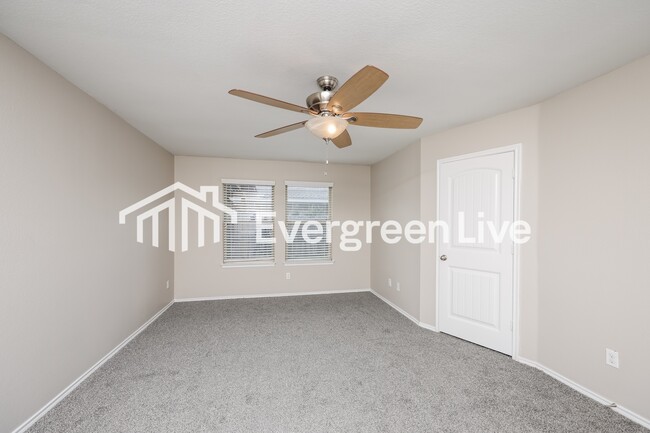 Building Photo - 1501 Meadow Creek Dr