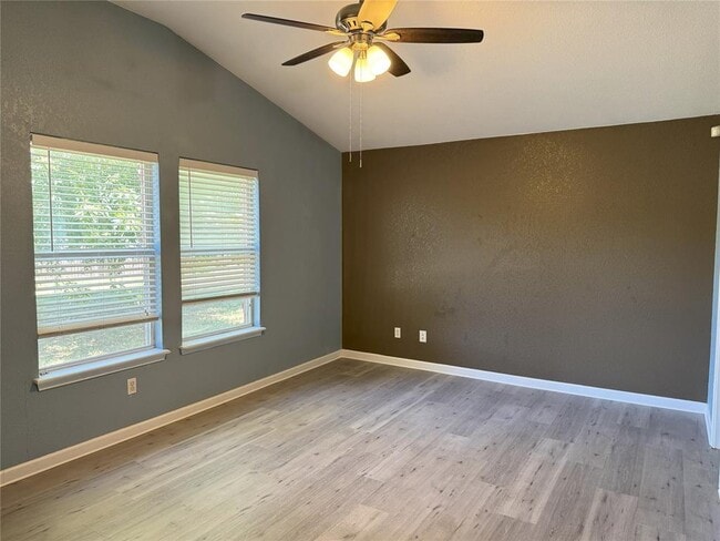 Building Photo - 10201 Buccaneer Dr