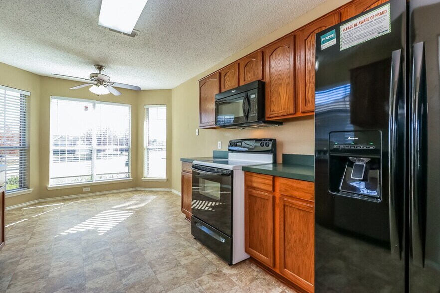Building Photo - 10600 Copperwood Ln
