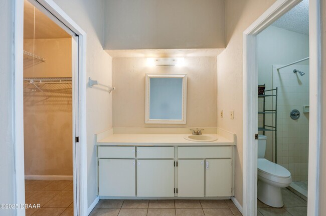 Building Photo - 26 Arbor Lake Park