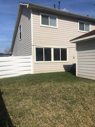 Building Photo - 26840 Wellington Ct