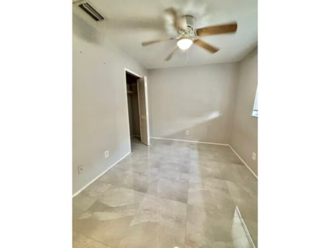 Building Photo - 2 Bedroom 2 Bath Apartments! Multiple Unit...