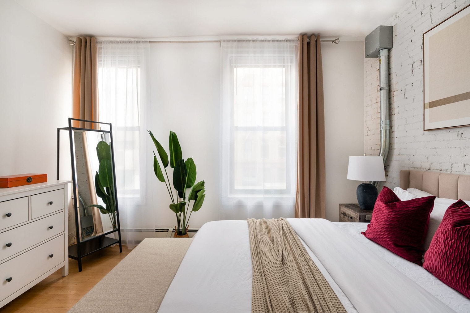 Building Photo - 679 Greenwich St