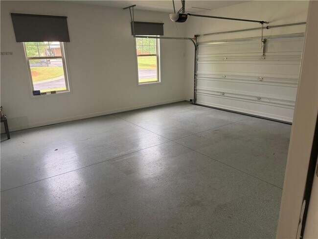 Building Photo - 325 Cranbrooke Cir