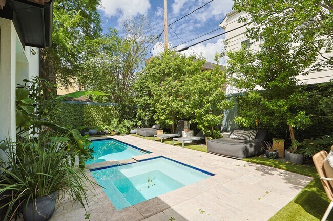 Building Photo - 2518 Southgate Blvd