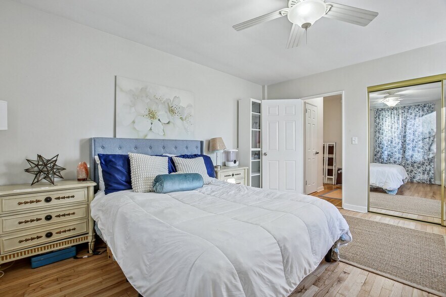 Bedroom - 8600 Boulevard East