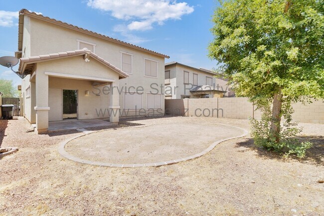 Building Photo - 978 E Corral St