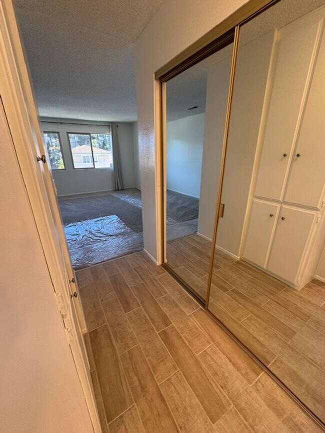 Building Photo - Newly Renovated 4 Bedroom 3 Bath Home with...