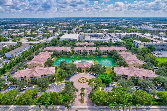 Building Photo - Residence Dr