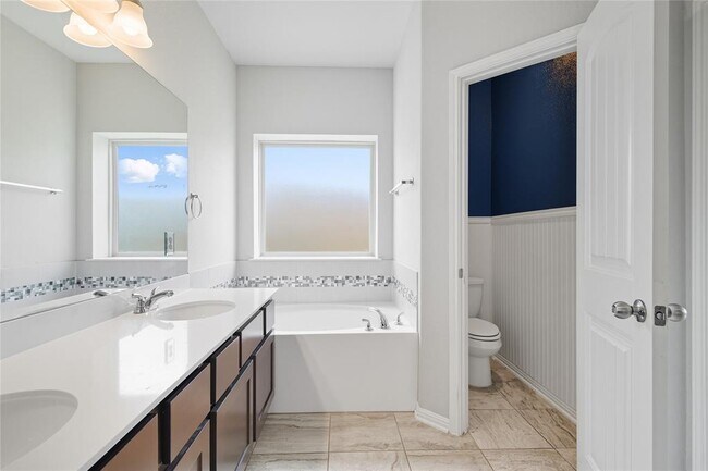 Building Photo - 5925 Malta Cir