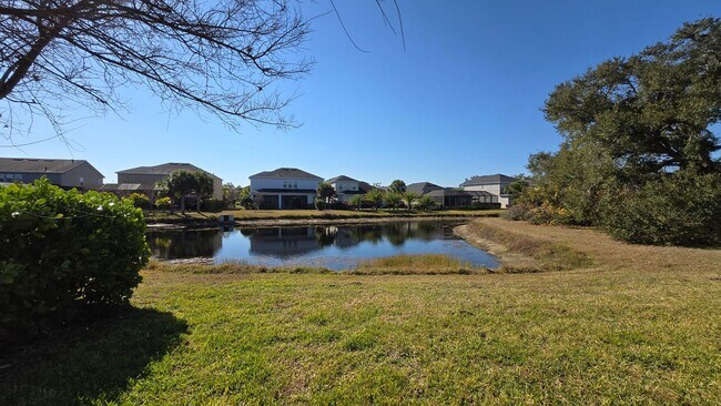 Building Photo - Beautiful 4 Bed / 3.5 Bath Home ~ Available April 1st!