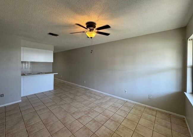 Building Photo - 2716 Banyan St