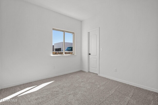Building Photo - 14372 Bill Lazor Pkwy