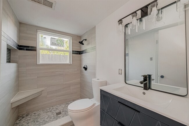 Building Photo - 6311 Crestside Dr