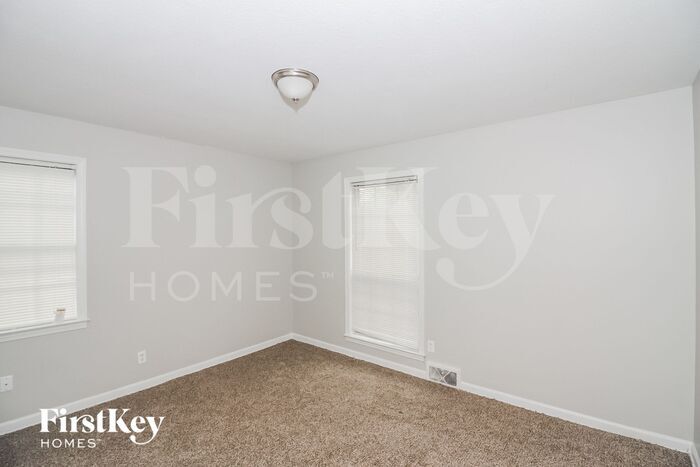 Building Photo - 5191 Kingswood Cove