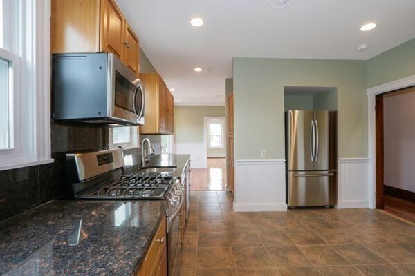 Building Photo - 12 White Ave