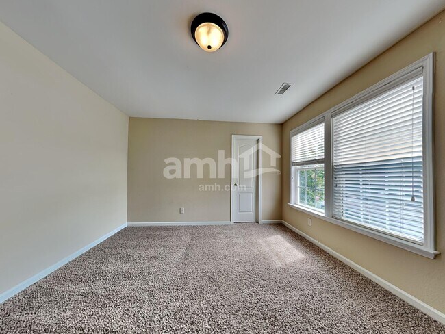 Building Photo - 5330 Bendix Ct