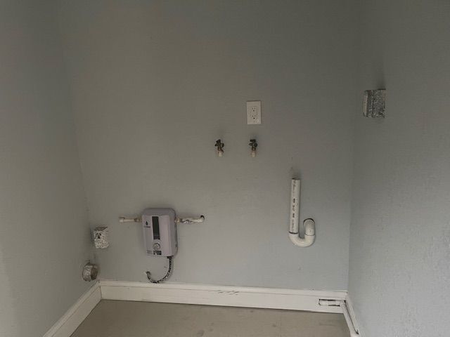 Building Photo - 543 Sandra Ave