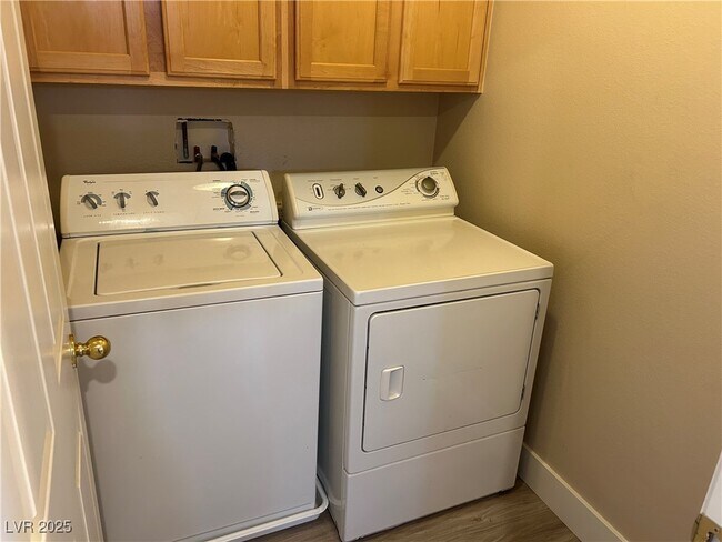 Building Photo - 10106 San Gervasio Ave