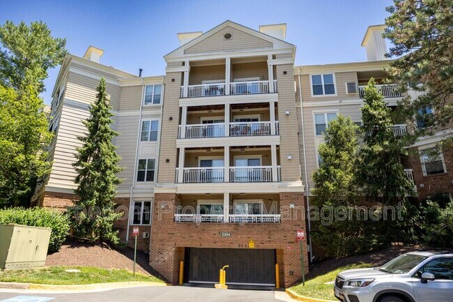 Building Photo - 2204 Westcourt Ln