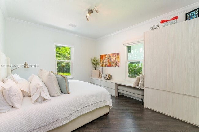Building Photo - Douglas Road, Miami, FL 33133 - 4 BR 3 BA single-family home