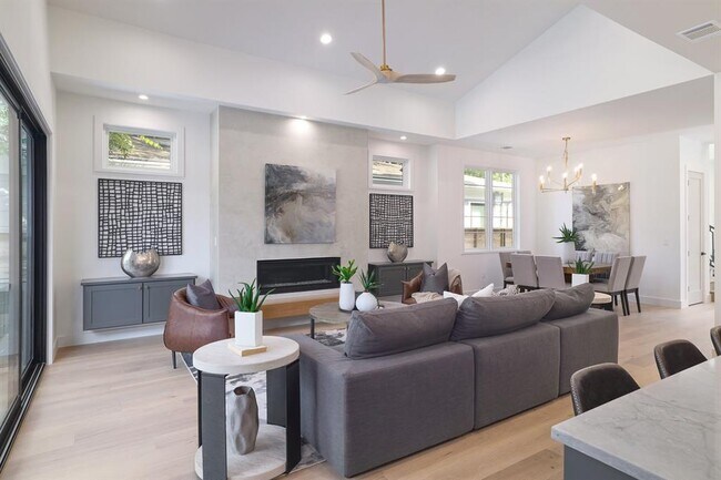 Building Photo - 1703 Piedmont Ave