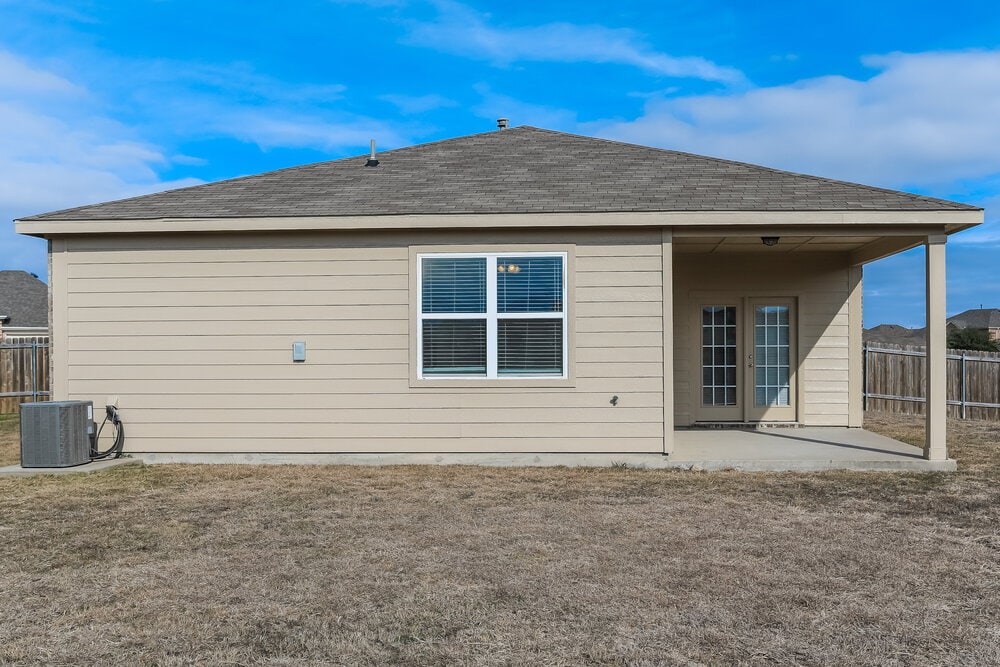 Building Photo - 2120 Foxglove Ct