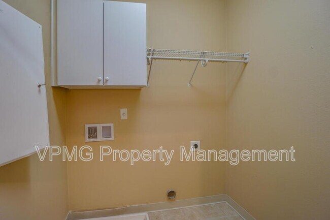Building Photo - 1403 SE 194th Pl