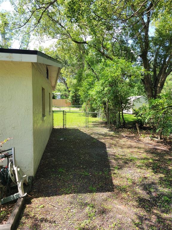 Building Photo - 825 Rosalia Dr