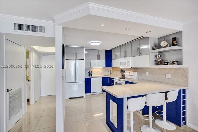 Building Photo - 2401 S Ocean Dr