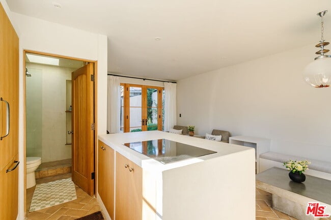 Building Photo - 2640 Clyde Ave