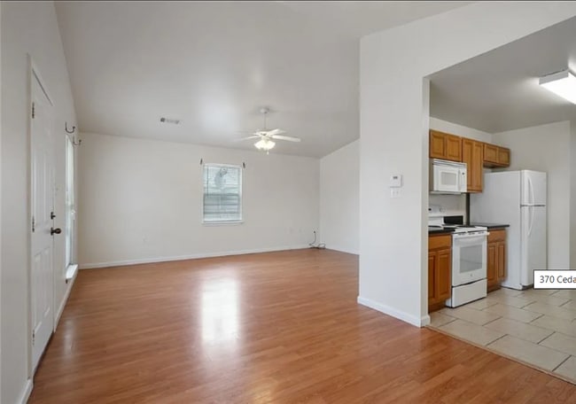 Building Photo - 370 Cedar Ln