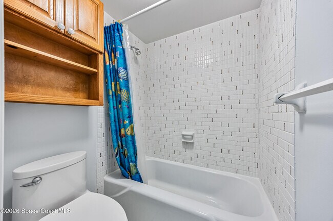 Building Photo - 2135 N Courtenay Pkwy