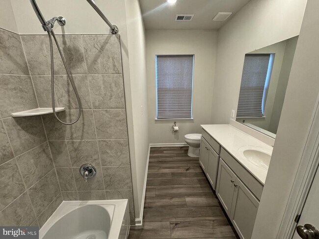 Building Photo - 42 Trout Lily Dr