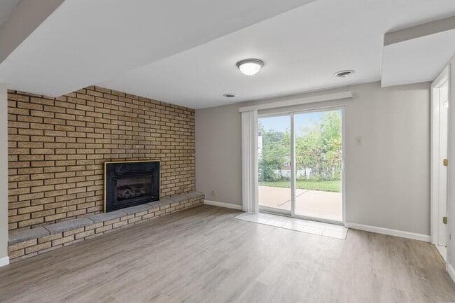 Building Photo - 1035 Woodland Trails Dr