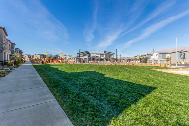 Building Photo - 7372 Raimee Brk St