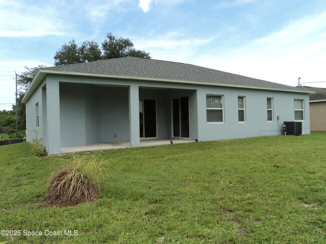 Building Photo - 1150 Cogan Dr