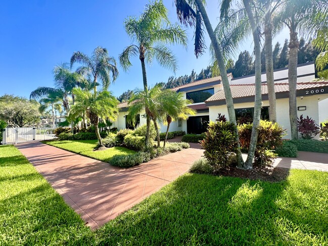Building Photo - 1813 Wood Fern Dr