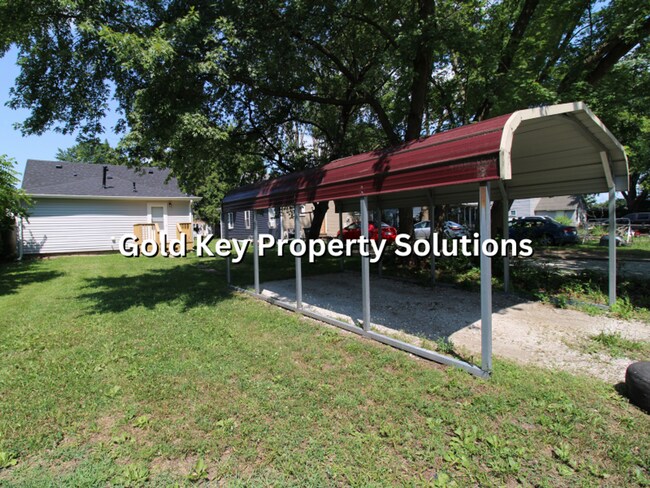 Building Photo - Fully Renovated 3 BR 2 BA House with Upgraded Appliances (NO SECTION 8)
