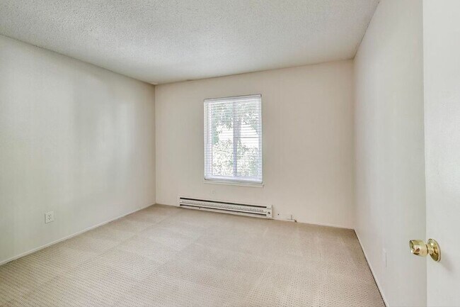 Building Photo - 1283 Ayala Dr
