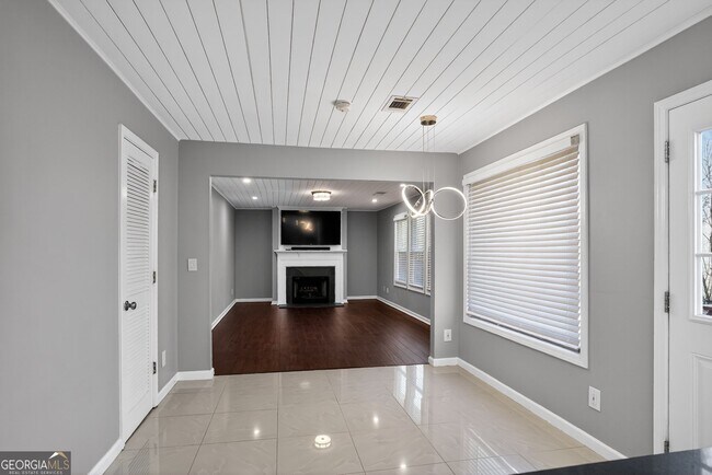 Building Photo - 1234 Carriage Trace Cir