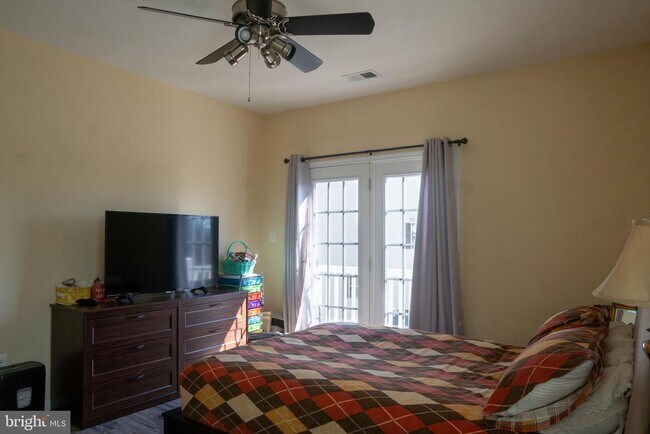Building Photo - 7388 Brunson Cir