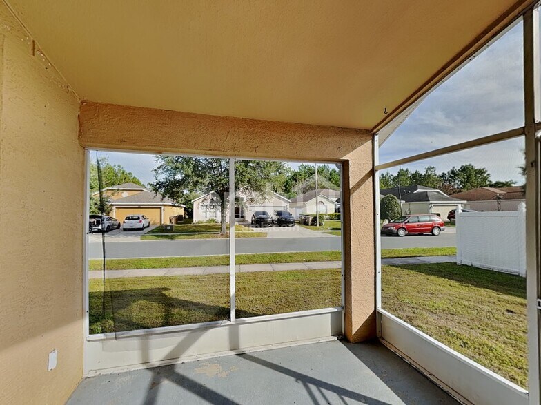 Building Photo - 2600 Deck Ave